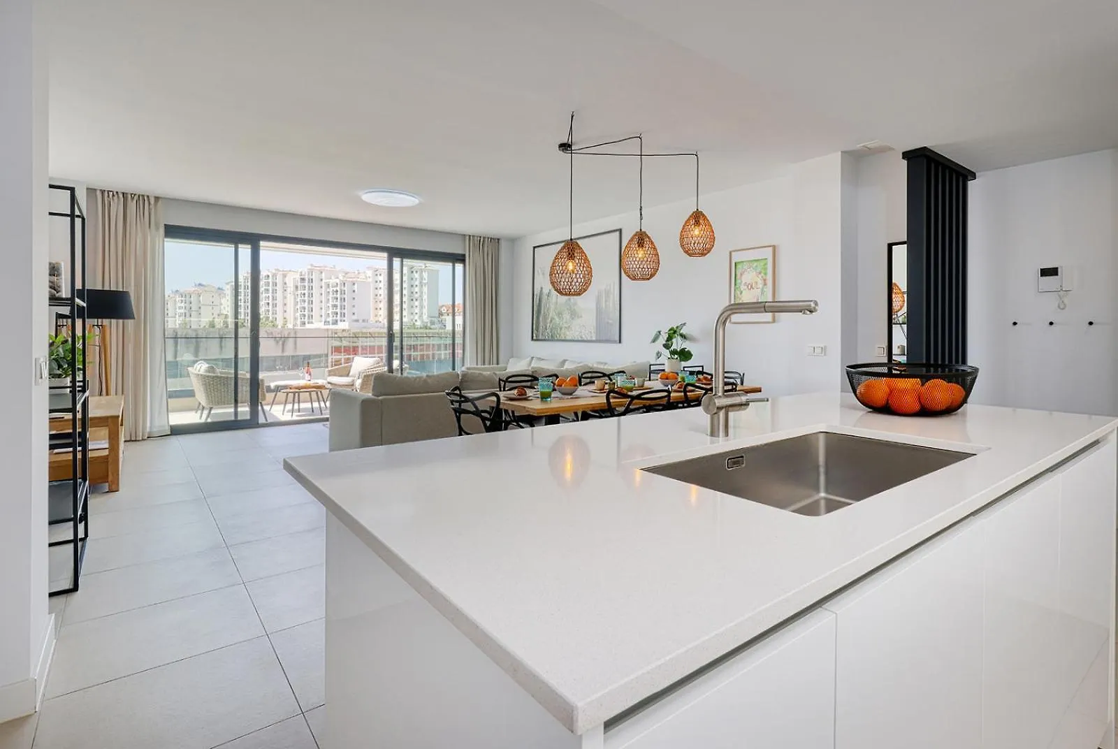 Estepona Place - Spacious Family City Apartment Spain