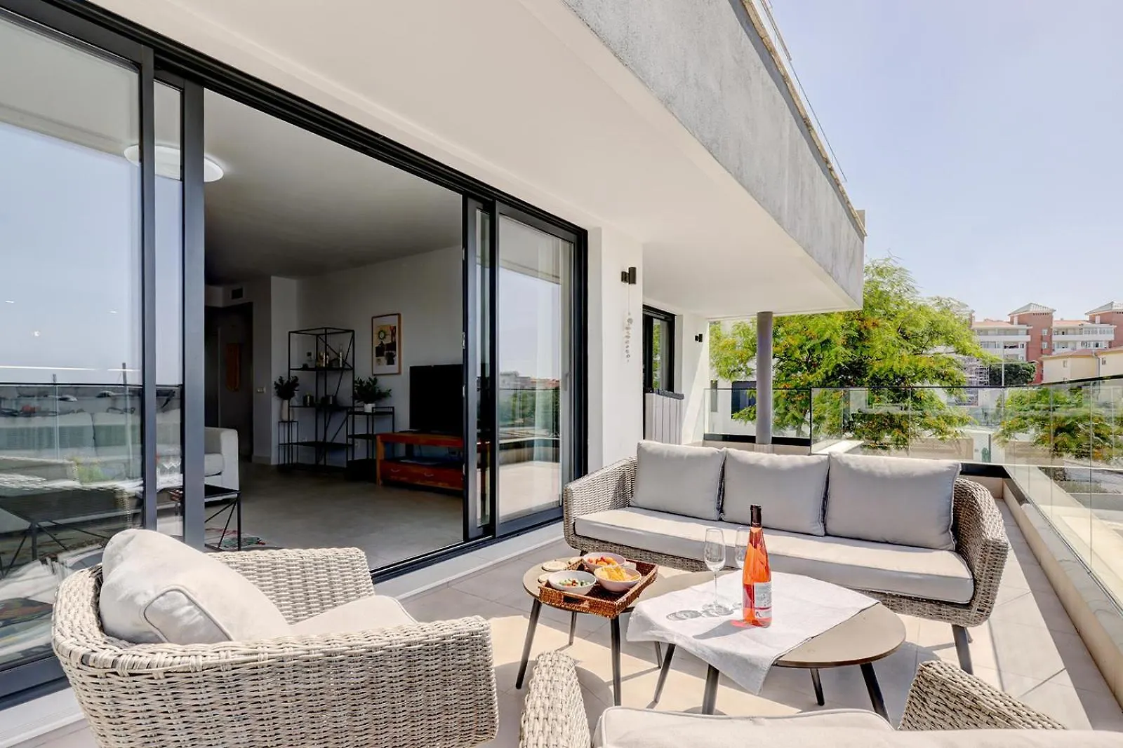 Estepona Place - Spacious Family City Apartment 0*,